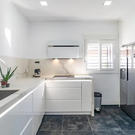 3 Bedroom Awesome In Chiclana De La Fronter Holiday home *