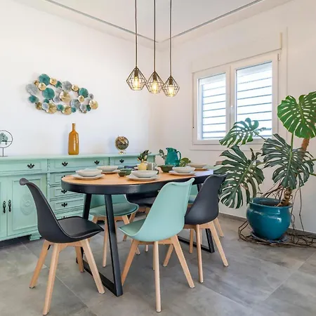3 Bedroom Awesome In Chiclana De La Fronter Chiclana de la Frontera