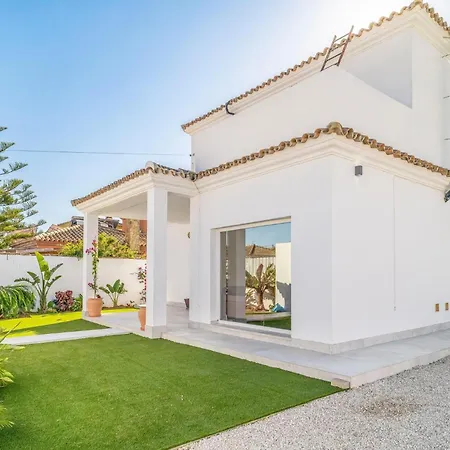 Holiday home 3 Bedroom Awesome In Chiclana De La Fronter Chiclana de la Frontera
